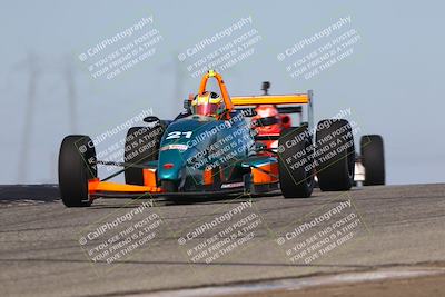 media/Oct-26-2025-CalClub SCCA (Sun) [[8ce1e69566]]/Group 3/Grapevine/